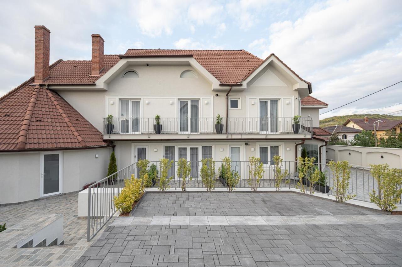 Dozsa Residence Oradea Exterior foto